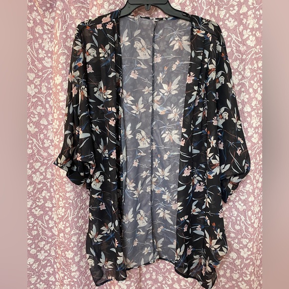 (S69) Olrain Med Pink Floral Print on Black Sheer Summer Kimono Cardigan - Picture 1 of 11